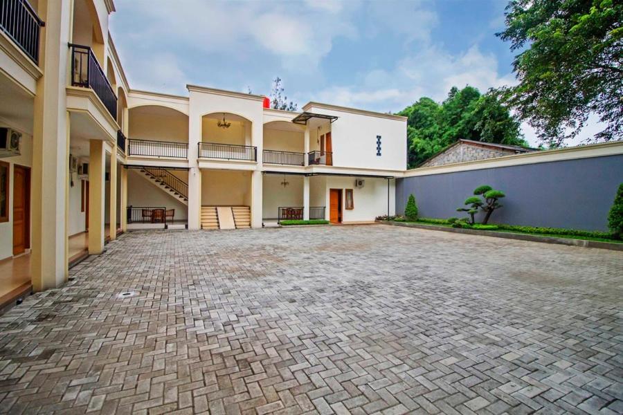 Reddoorz Plus @ Megamendung Puncak 2 Bogor Exteriör bild