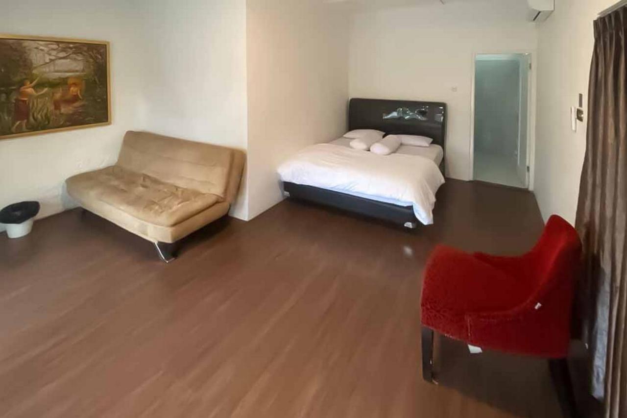 Reddoorz Plus @ Megamendung Puncak 2 Bogor Exteriör bild
