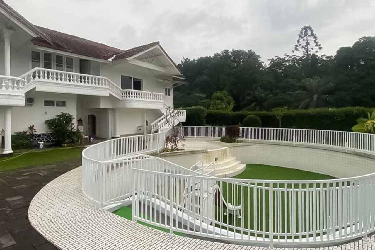 Reddoorz Plus @ Megamendung Puncak 2 Bogor Exteriör bild